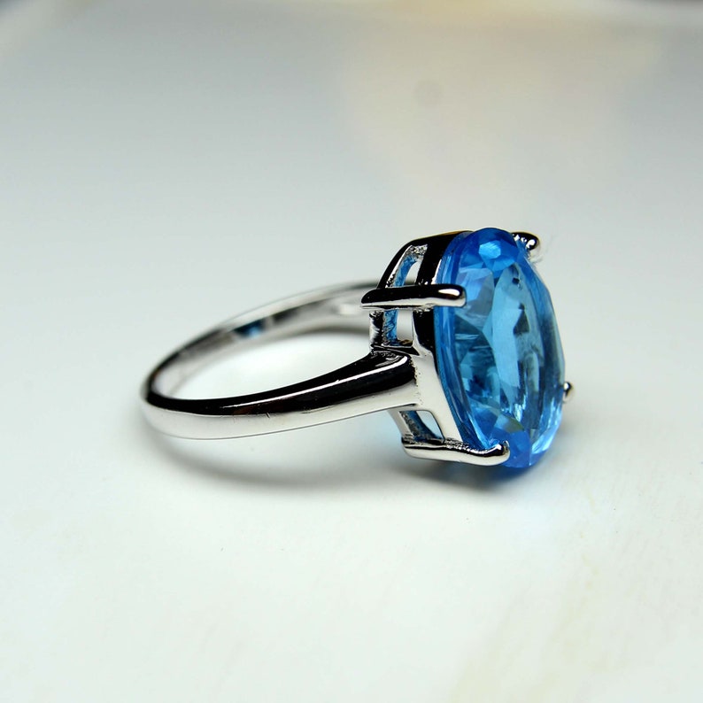 Natural Blue Topaz Women Simple Ring Valentines Gift For Her Oval Designer Women Beautiful Ring 925 Solid Silver Blue Topaz Women Ring