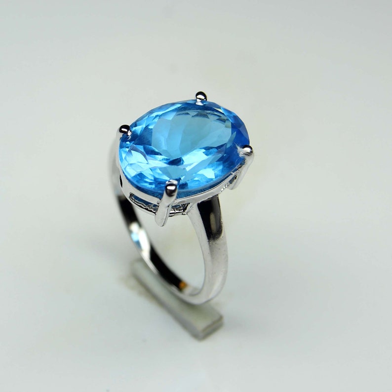 Natural Blue Topaz Women Simple Ring Valentines Gift For Her Oval Designer Women Beautiful Ring 925 Solid Silver Blue Topaz Women Ring