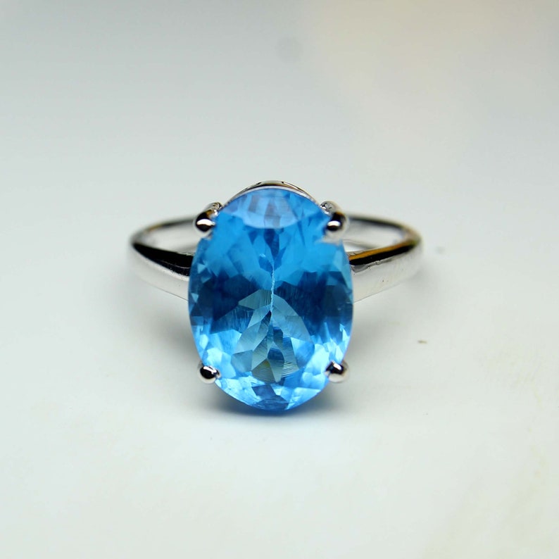 Natural Blue Topaz Women Simple Ring Valentines Gift For Her Oval Designer Women Beautiful Ring 925 Solid Silver Blue Topaz Women Ring
