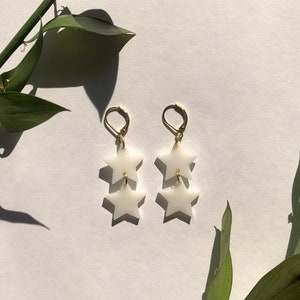 Pendientes de resina de doble estrella