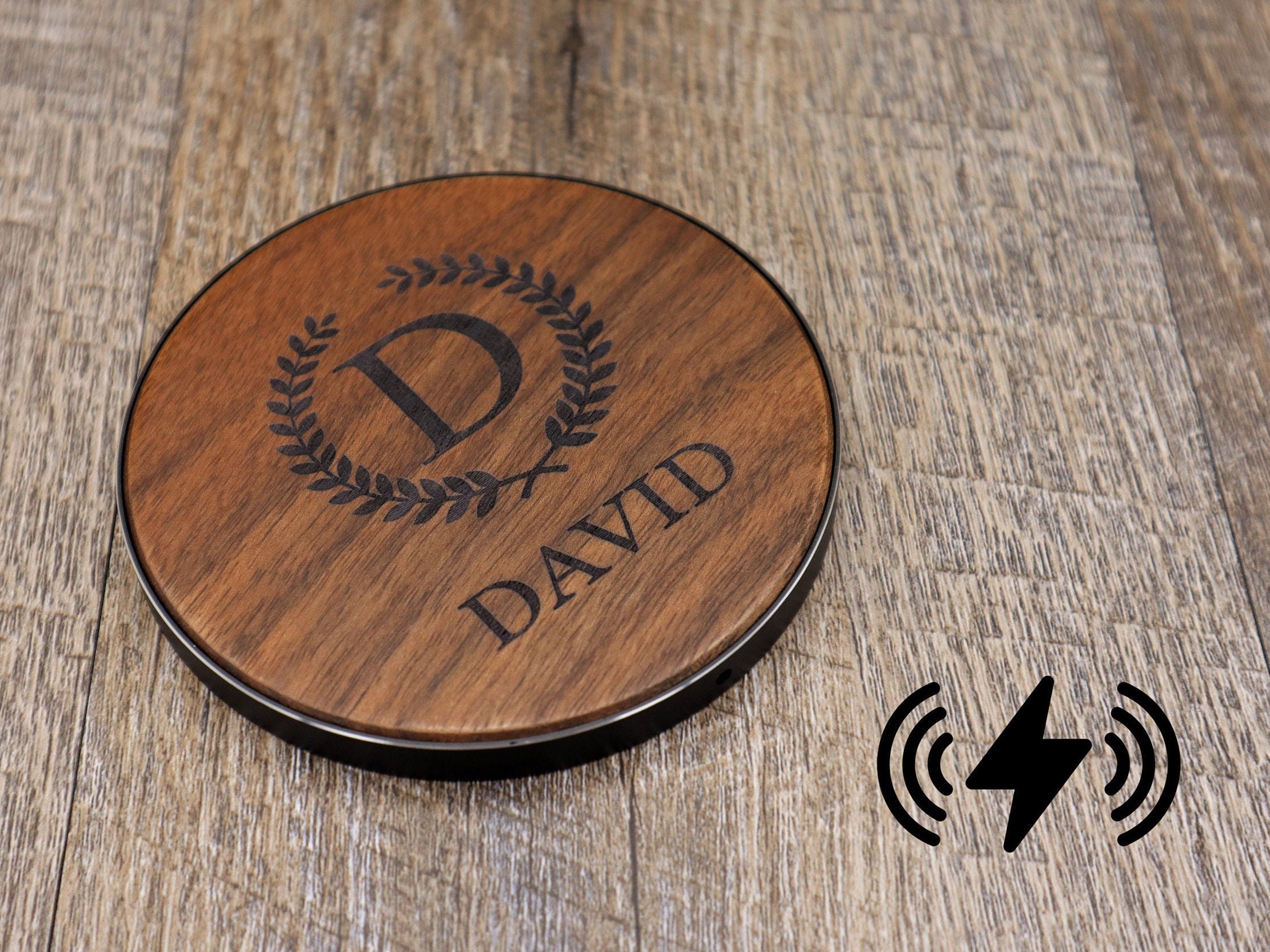 Personalized Walnut Wood Wireless Charger, Qi Charging Pad Text Logo. iPhone15/14/13/12/11 Pro Max, Xs Max/XS/XR/X/8/8, AirPods 2 Samsung S