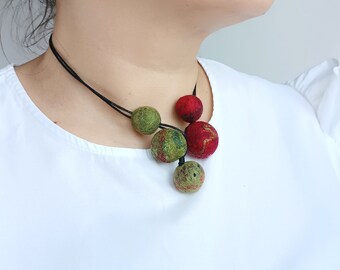 Felted multi color bib necklace, Adjustable necklace felt balls, Handmade everyday modern necklace, transformer wool necklace pendant gift