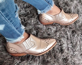 rose gold kickers size 5