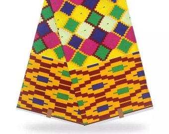 Puede incluir: Dos piezas de tela colorida con un patrón geométrico. La pieza superior tiene un patrón de diamantes en tonos de rosa, azul, verde y amarillo. La pieza inferior tiene un patrón de rayas en tonos de amarillo, rojo y verde.