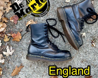 Vintage Steel Toe Distressed Dr. Martens Docs Combat Boots UK 4 US 6 MIE Made in England Black 10 eyelet 1490