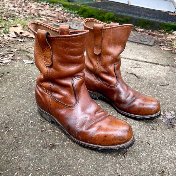 Vintage Red Wing Boots Leather Distressed Western Cowboy Pecos 9 D Steel Toe Packer Patina Engineer Moto Biker Grungy Rockstar Brown Tan