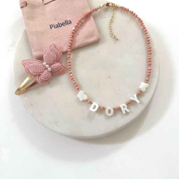 Gift for girls. Personalized Necklace for girls. Perzonalized Necklace with crystal beads. Mother of pearl name necklace. Trendy Necklace.