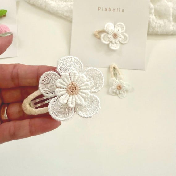 Embroidered flower clip. Clip flower lace for girl. Hair clip with flower. Flower girl hair clip. Flower lace hair clip. Gift for girl.