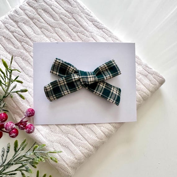 Holidays Bow. Christmas Nylon Headband. Christmas Hair Clip. Toddler Hair Clips. Baby Bows. Green Bow.  Hair Bows. Velvet Bow.