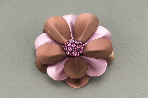 Vintage Enameled Metal Flower Power Brooch With L… - image 1