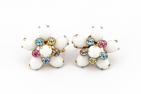 Vintage Weiss Gold-Toned Floral Screw Back Earrin… - image 1