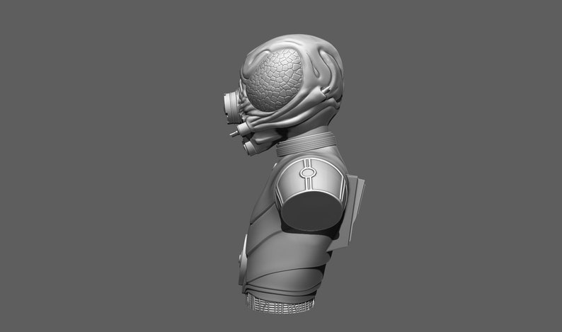 K&ouml;nnte beinhalten: Ein graues 3D-Modell einer B&uuml;ste einer Kreatur, die einen Helm mit strukturierter Oberfl&auml;che und einem Atemger&auml;t tr&auml;gt. Die Kreatur tr&auml;gt eine R&uuml;stung mit einem detaillierten Design.