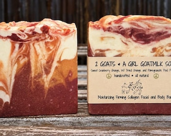 Jabón de leche de cabra con arándano y naranja: barra hidratante para rostro y cuerpo.