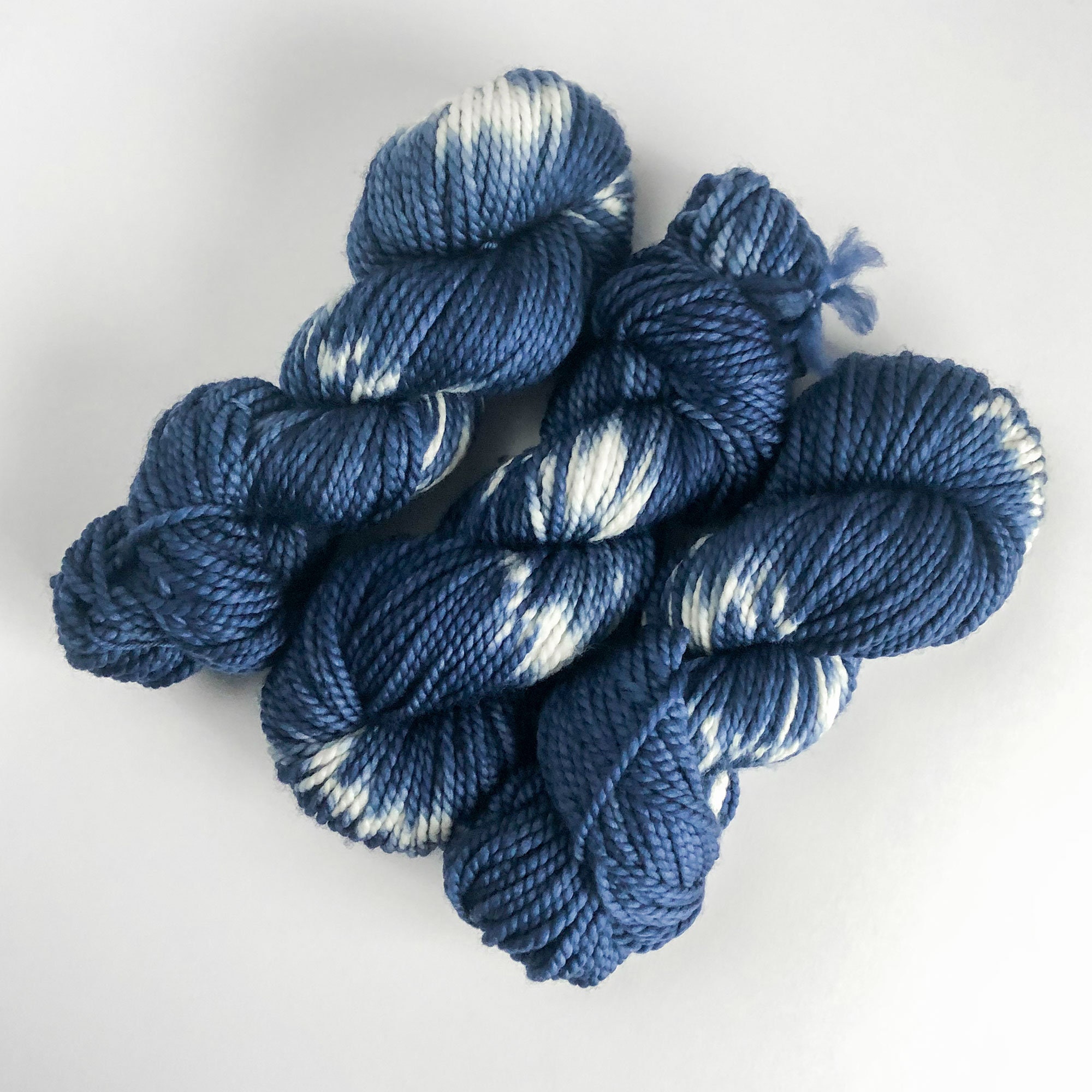 【BAON】[unisex] Lupefe wool color knit Amazon.com: Soft Chenille Blanket Chunky Yarn Multi Blue