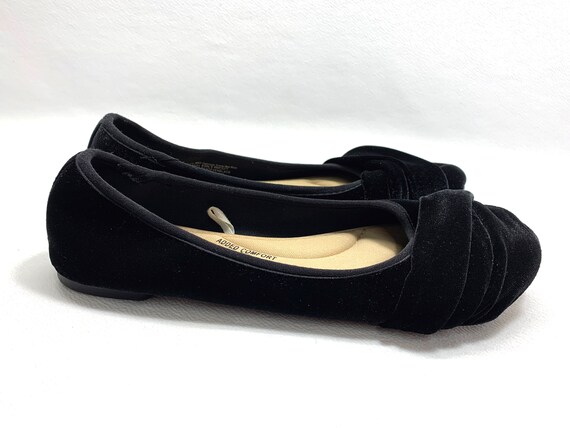 Black Velvet Shoes sz 7.5 Shoes COURTESAN shoes T… - image 3