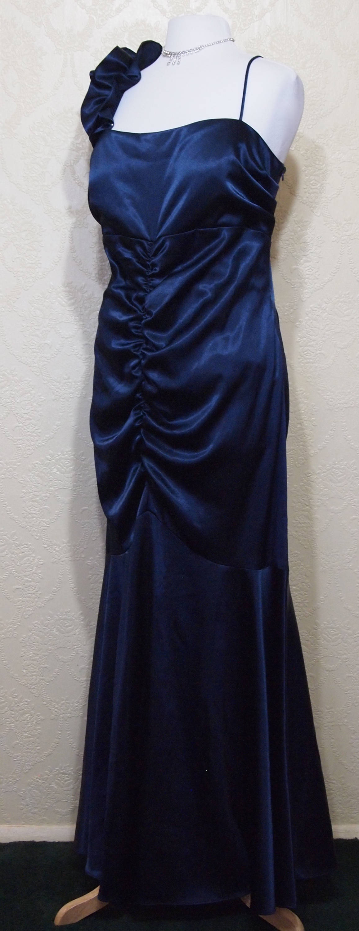 size 18 gown