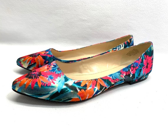 Watercolor Floral print sz 8 shoes Slippers COURT… - image 1