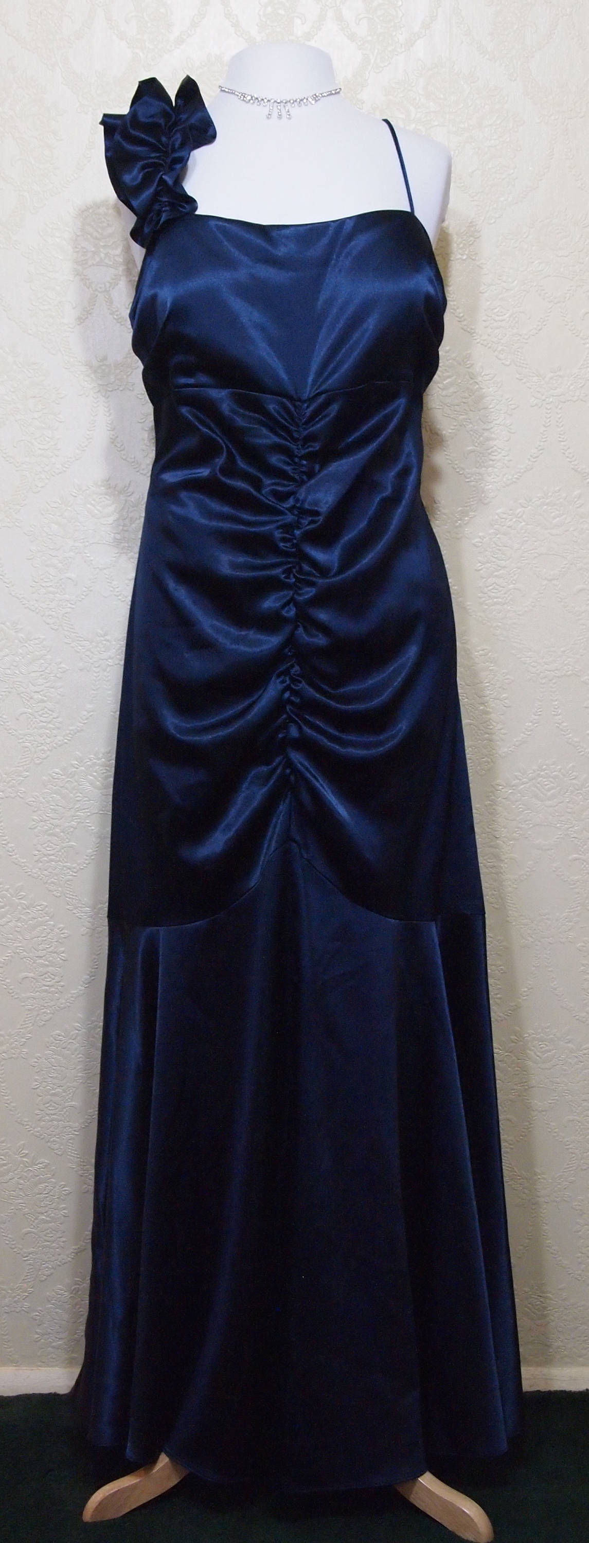 size 18 gown