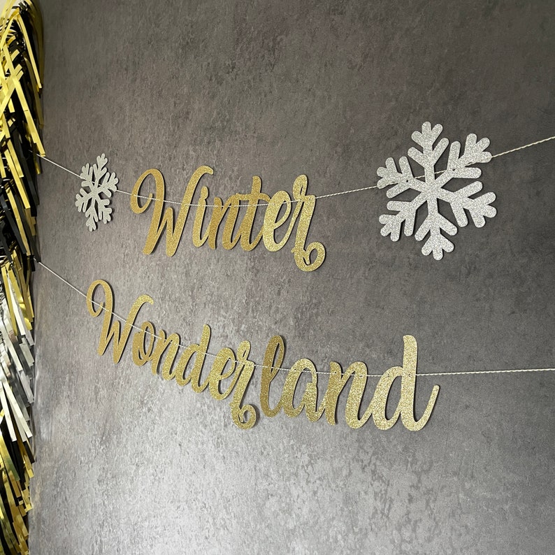 Festive Winter Wonderland Snowflake Glitter Banner Gold Silver Christmas Sign Garland Bunting Script Lettering Decoration Holiday Season