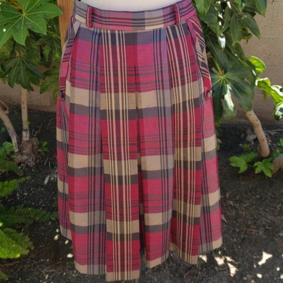 Vintage High Waisted Plaid Skirt with Cute Pockets - image 3