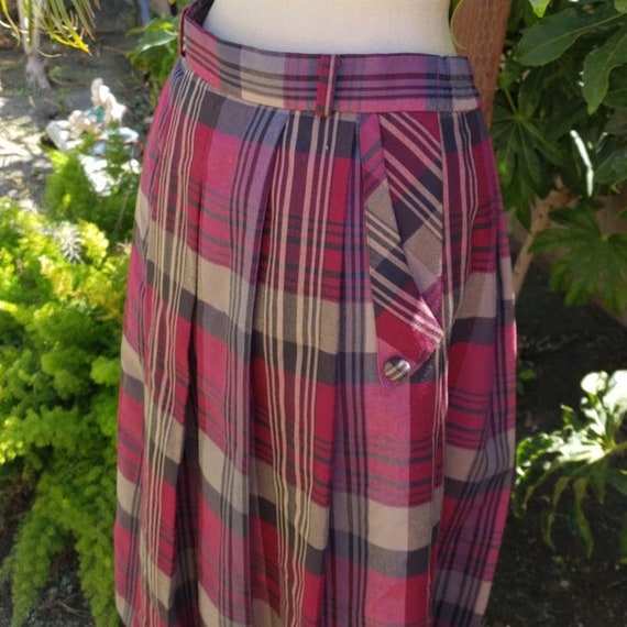 Vintage High Waisted Plaid Skirt with Cute Pockets - image 2