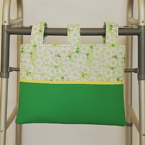 Green with White Daisy Print Walker Bag
