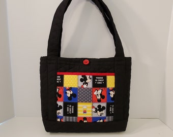 Bolsa de mano acolchada con estampado de Disney