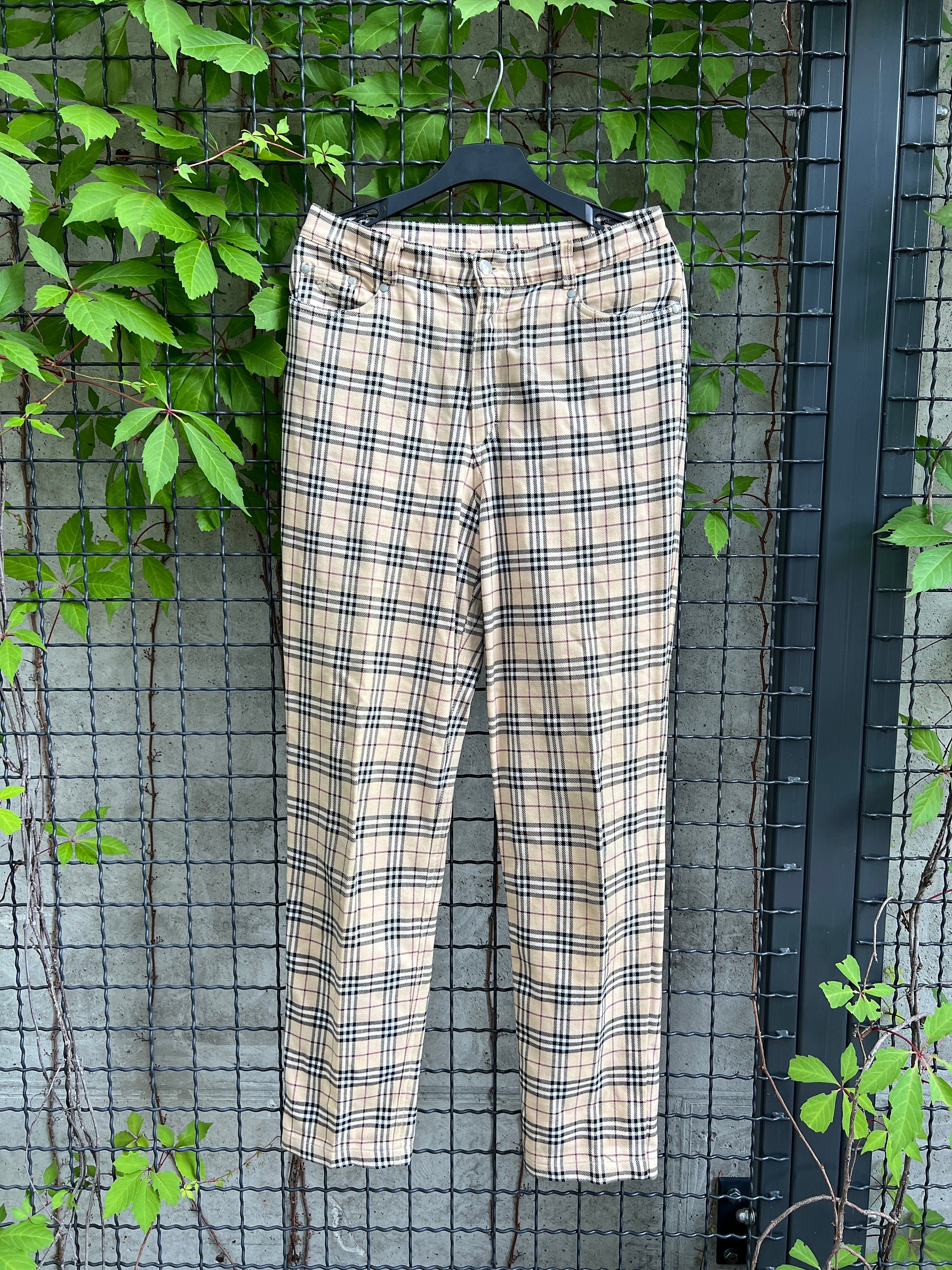 Shop Burberry Printed Pants Other Plaid Patterns Unisex Nylon 8070288  A7026 188391487 by selectme38  BUYMA