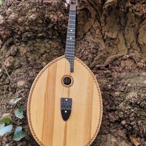 Kobza Akustische Gitarre 4 Saiten Vihuela Ukrainische Folklore Traditionelles Instrument Laute Vintage
