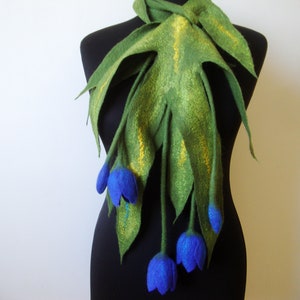 Green felted flower scarf lariat with blue tulips, Handmade flowers jewelry for women, Felt flower bouquet, best gift for Mother