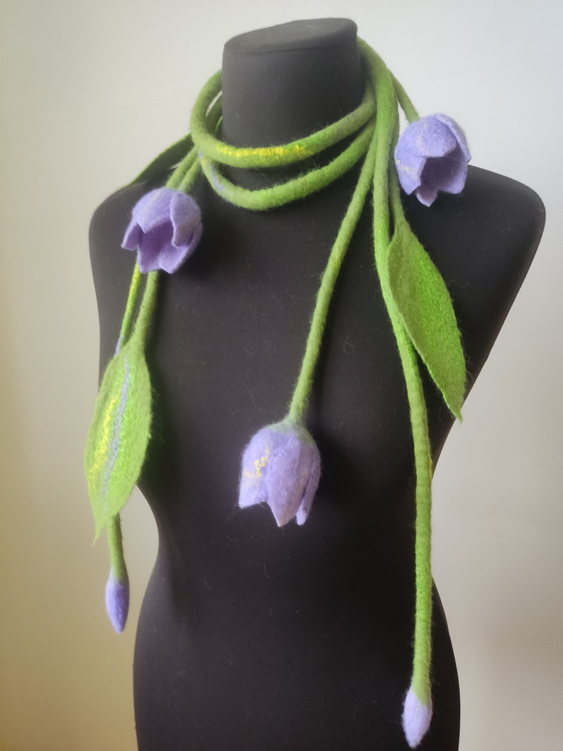 This botanical necklace is more than an accessory — it’s wearable art. Inspired by spring gardens and blooming tulips, it adds charm and elegance to any outfit, from casual to romantic.