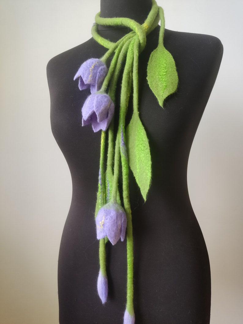 Green wool felted necklace-Botanical Boho Fiber Art – Nature-Inspired Gift for Her