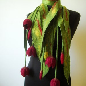 Wool felted flower scarf lariat Best gift for woman unique jewelry Felted burgundy flowers  textile necklace jewelry Felt scarf women