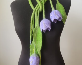 Felt flower necklace tulip, green textile necklace