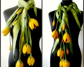 Felted Wool Flower Scarf: Green Lariat Necklace with Yellow Tulips