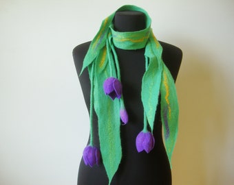 Green felted flower scarf lariat with tulips Elegant textile necklace Floral scarf with tulips Thewonderlandofwool