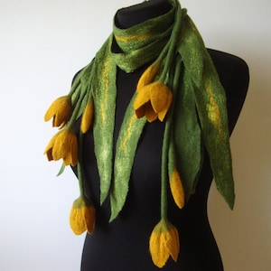 Green felted flower scarf lariat with yellow tulips Textile necklace Wool scarf women Felt flower bouquet Gift for women Elegant necklace