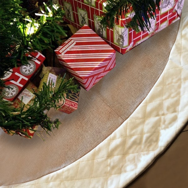 48 Inch Burlap Christmas Tree Skirt + BONUS Zip Storage Bag - Fleece Stitch Border -  Perfect Christmas Gift