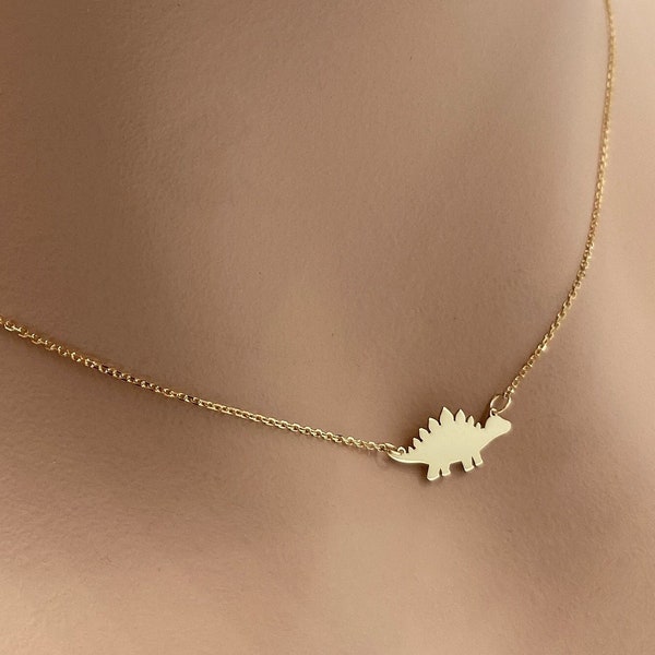 Collana di dinosauro minimo in oro massiccio reale 14k, collana di dinosauro delicato, piccola collana di stegosauro, gioielli personalizzati personalizzati molto piccoli