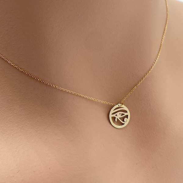 Oro Dainty Horus Eye collana, reale 14k Solid Gold Minimal Eye of Horus collana, piccolo occhio d'oro di Ra collana, gioielli personalizzati molto piccoli