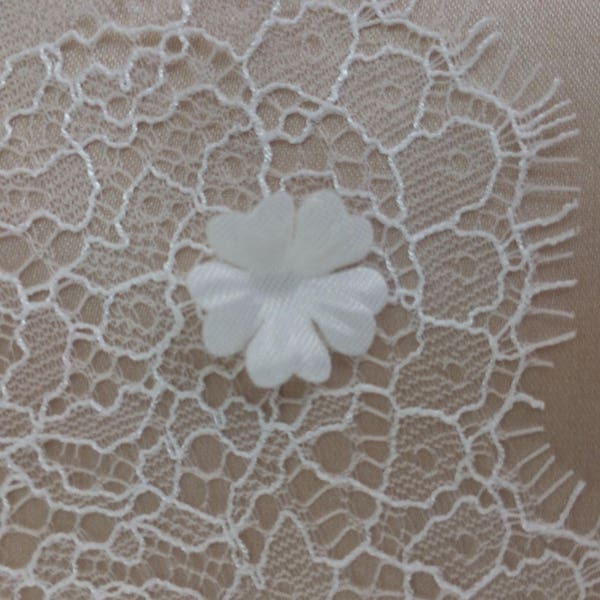 White flowers, 5 pc ivory fabric flowers, bridal fabric flowers, wedding flower petals K20