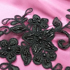 Applicazione in pizzo nero, applicazione in pizzo con perline, applicazione in pizzo Chantilly francese, pizzo 3D, tessuto in pizzo ricamato con applique in pizzo da sposa M0017