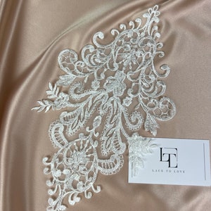 Applicazione in pizzo avorio, applicazione in pizzo con perline, applicazione in pizzo Chantilly francese, pizzo 3D, applicazione in pizzo da sposa, M0069