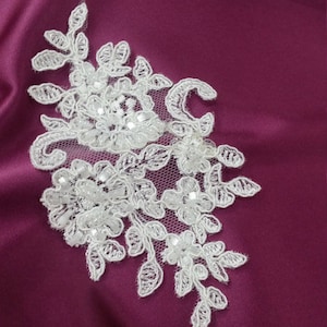 Applique de dentelle ivoire, applique de dentelle perlée, applique de dentelle de Chantilly française, dentelle 3D, applique de dentelle de mariée M0015