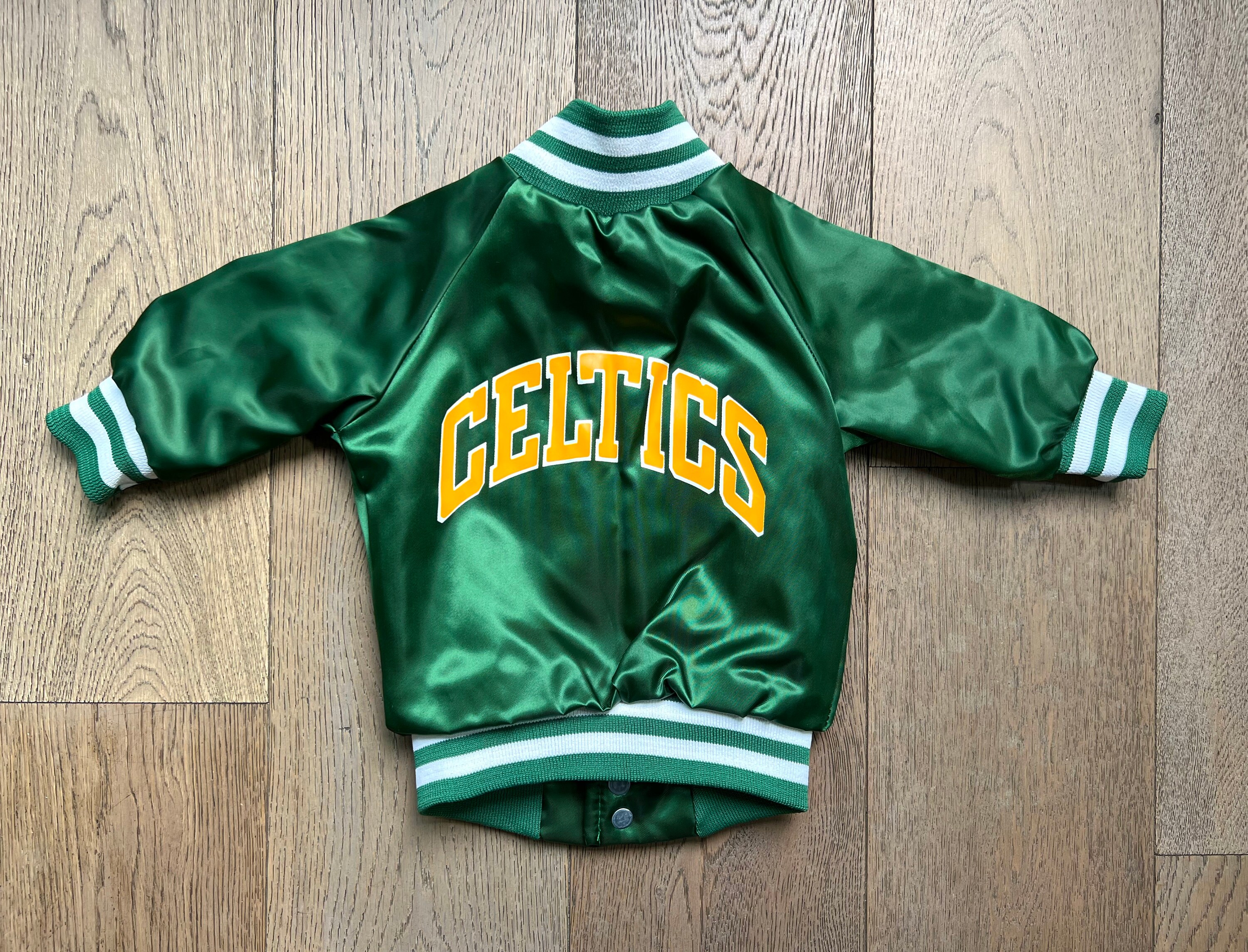 Vintage Celtics Basketball Script (Green) - Boston Celtics - T-Shirt