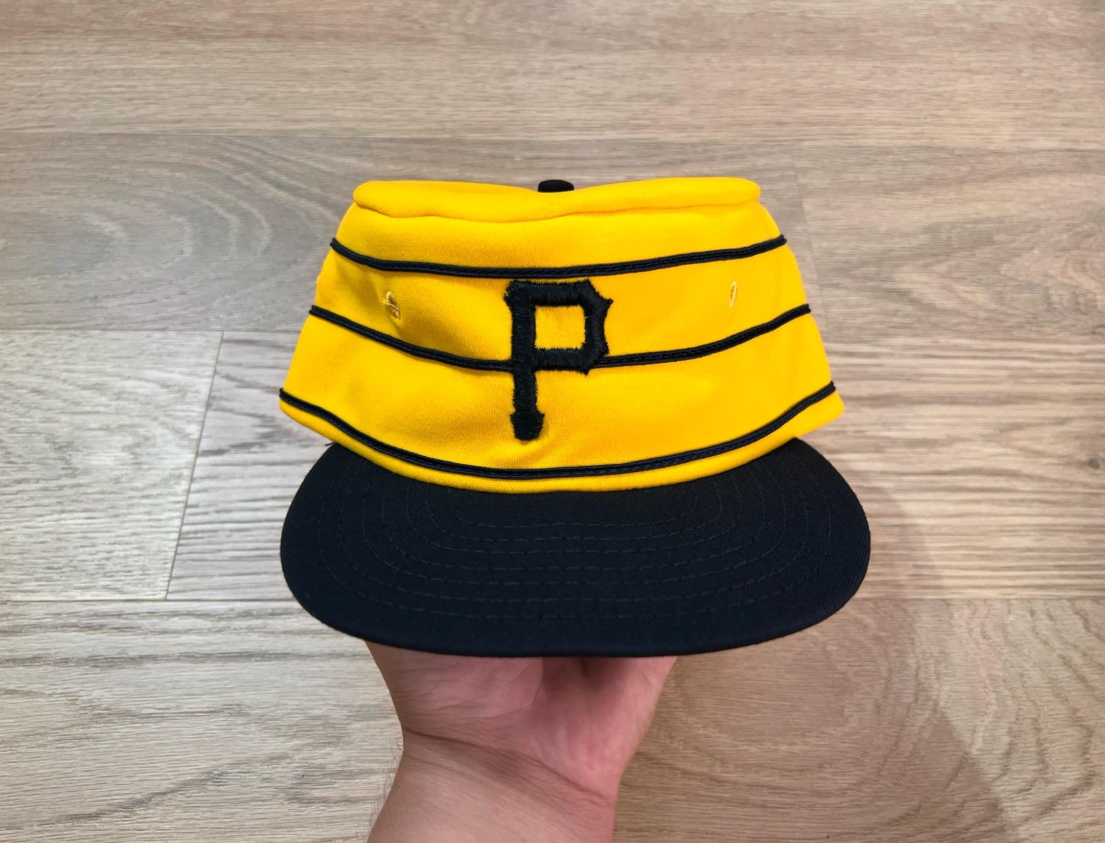Pittsburgh Pirates Vintage Cooperstown Collection Roman Pro