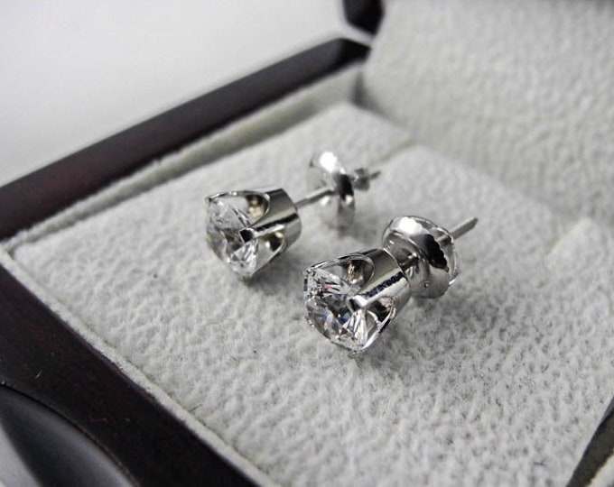 1 1/2 Carat Solitaire Diamond Stud Earrings Round Cut D/SI1 14K White Gold
