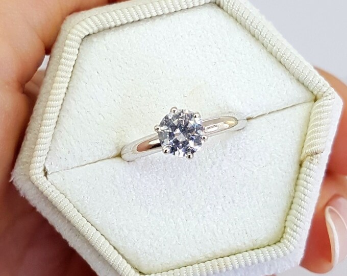 Round Cut Natural Diamond Engagement Ring 14KT White Gold 0.50 CT F/VS2