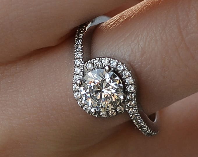 2 CT New Halo Diamond Engagement Ring Vintage Style Round Cut H/VS2 14K White Gold