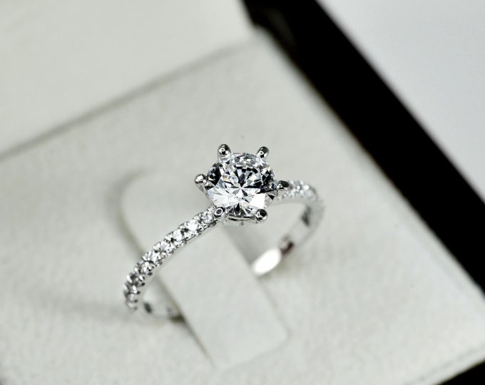 2.40 CT D-F/VVS1 Wedding Round Cut Moissanite Diamond Engagement Ring 14K White Gold